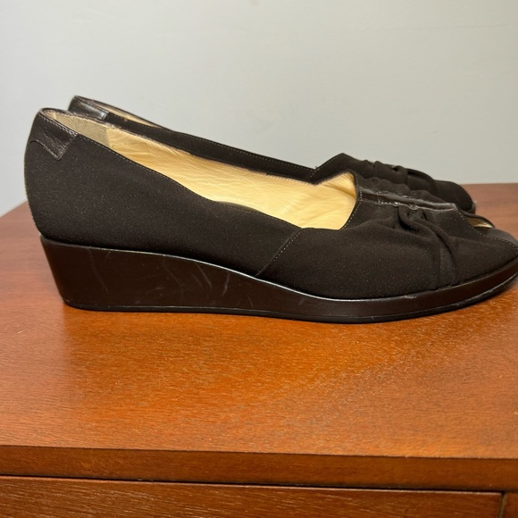 Taryn Rose low wedge peep toe shoes 11 - Picture 3 of 9